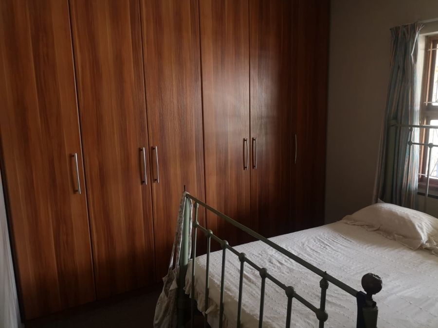 5 Bedroom Property for Sale in Despatch Central Eastern Cape